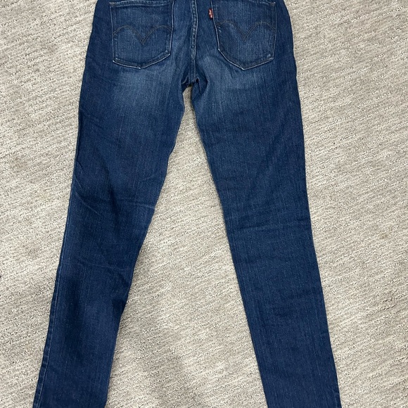Levi’s Skinny - Picture 3 of 5